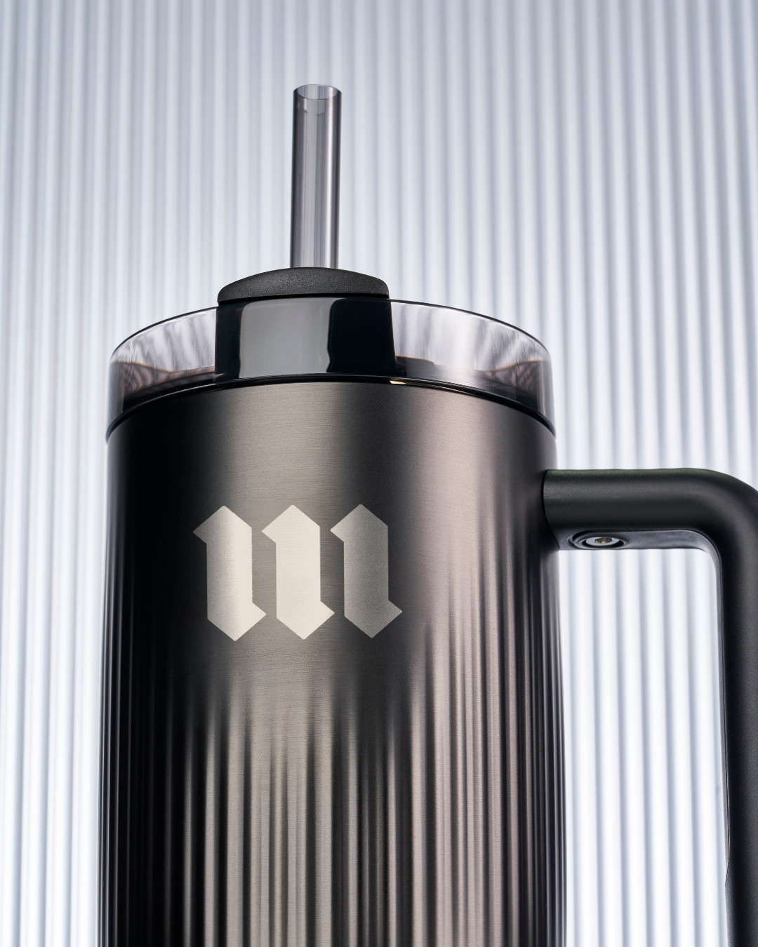 Fluted Obsidian Quencher | 1.5L